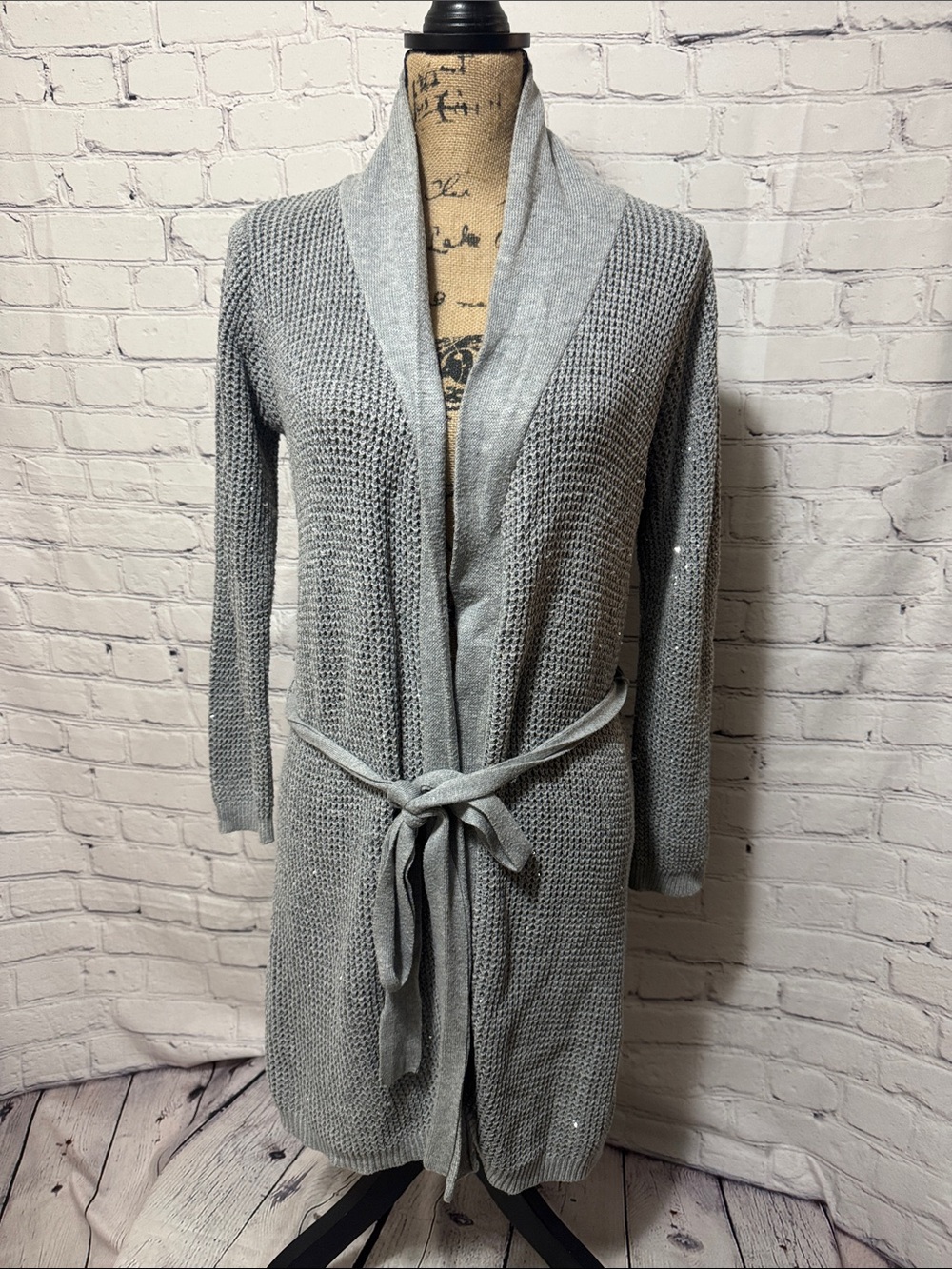 Victoria’s Secret Light Gray Knit Collar Robe Cardigan with Belt